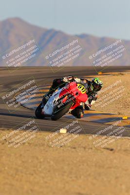 media/Dec-16-2023-CVMA (Sat) [[bb38a358a2]]/Race 13 Amateur Supersport Middleweight/